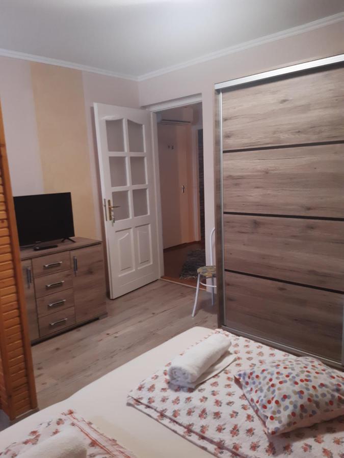 Boglarka Apartman Gyula Exterior photo