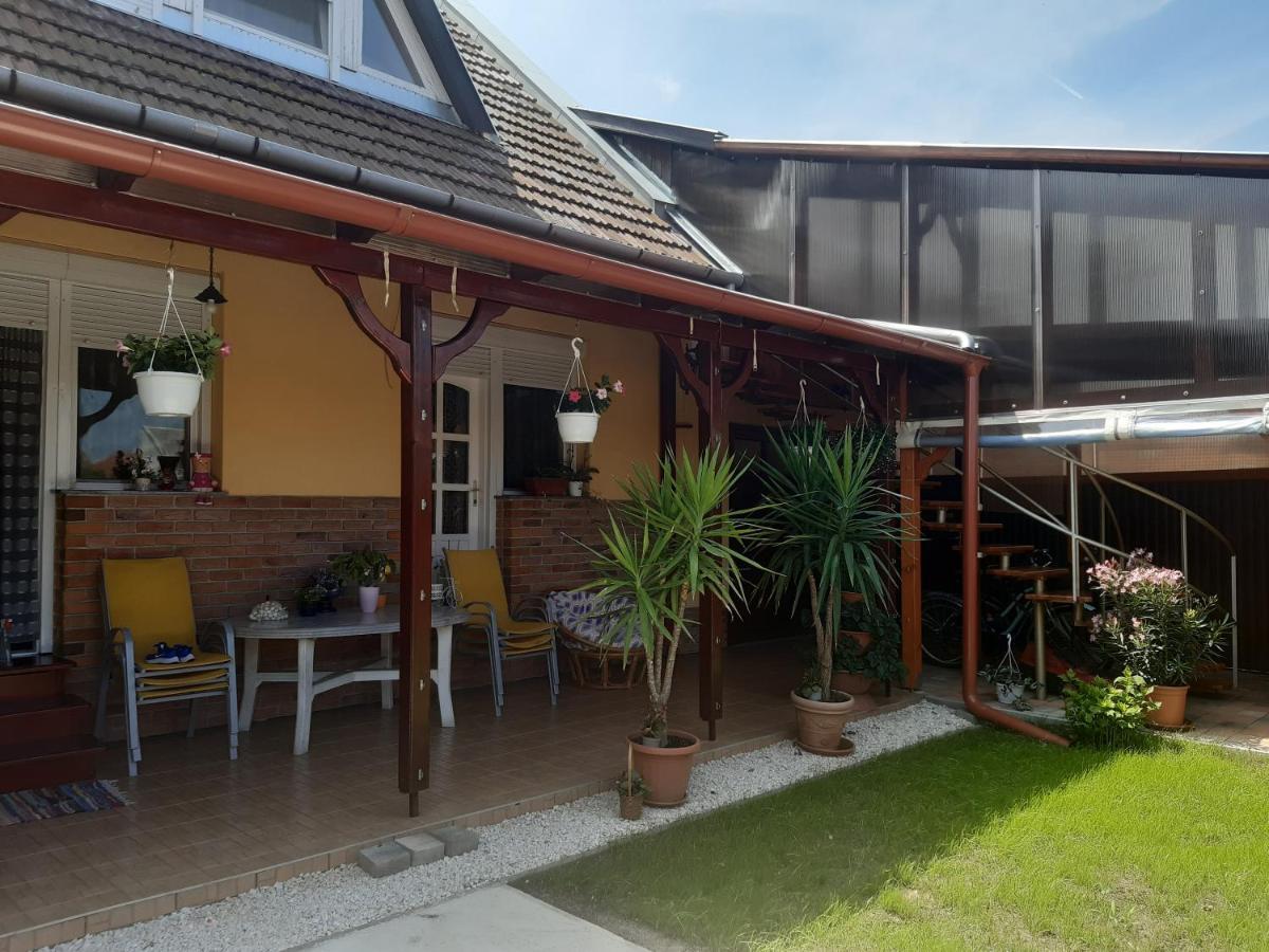 Boglarka Apartman Gyula Exterior photo