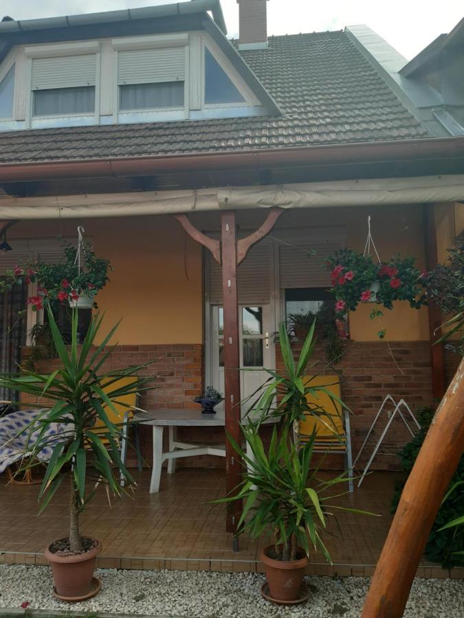 Boglarka Apartman Gyula Exterior photo